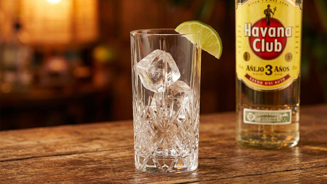 How to Make a Cuba Libre